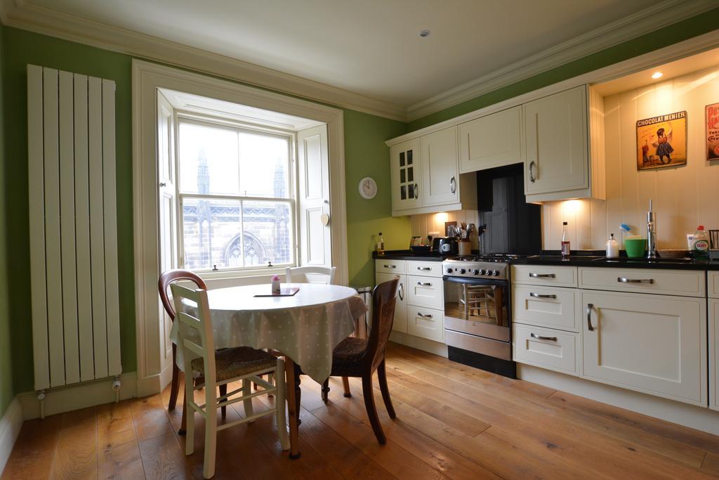 Royal Mile Elegance - Space & Luxury Lejlighed Edinburgh Eksteriør billede